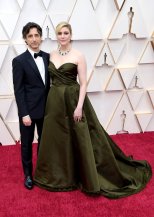 Noah Baumbach and Great Gerwig: love her dress, but don't like the meralds with it